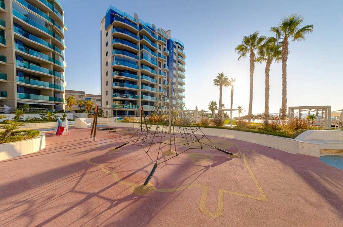 3 sypialnia Apartament na sprzedaż w Punta Prima z basenem garażem - 550 000 € (Ref: 9528317)