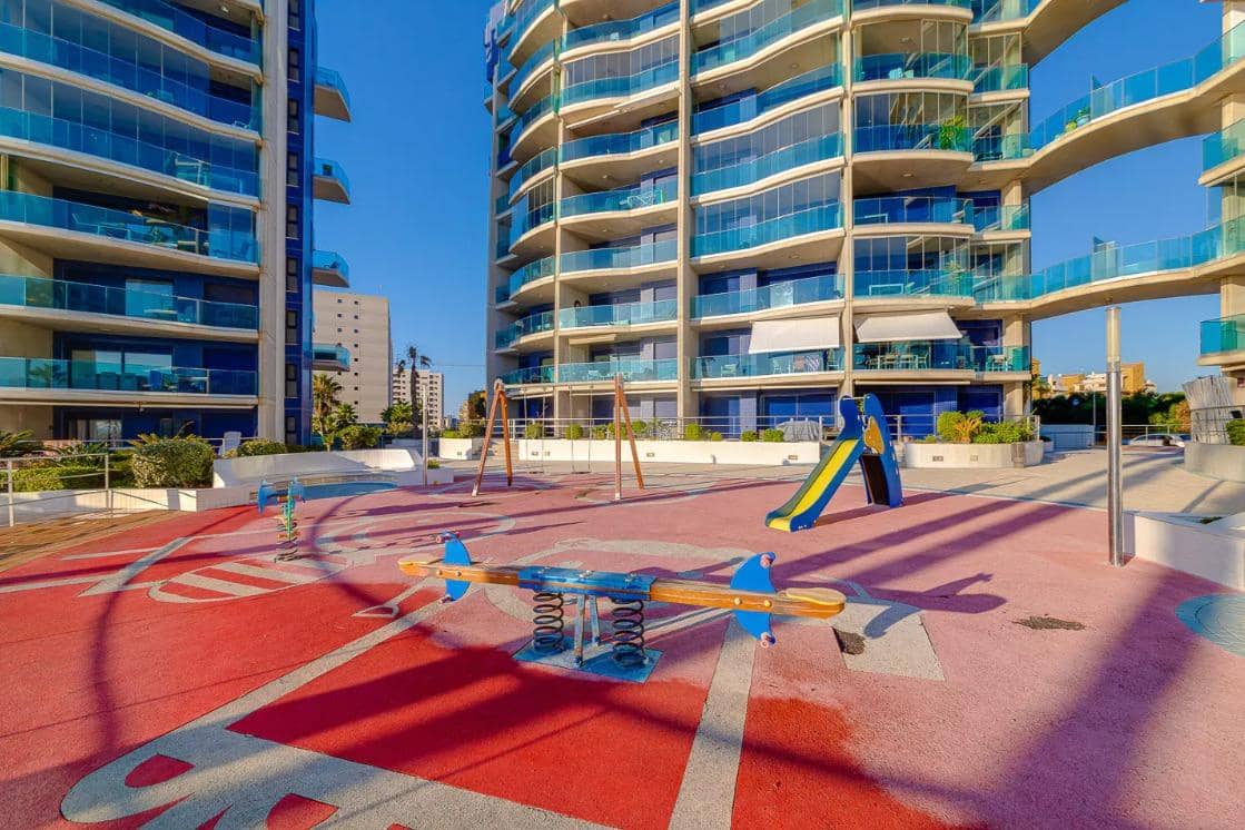 3 sypialnia Apartament na sprzedaż w Punta Prima z basenem garażem - 550 000 € (Ref: 9528317)