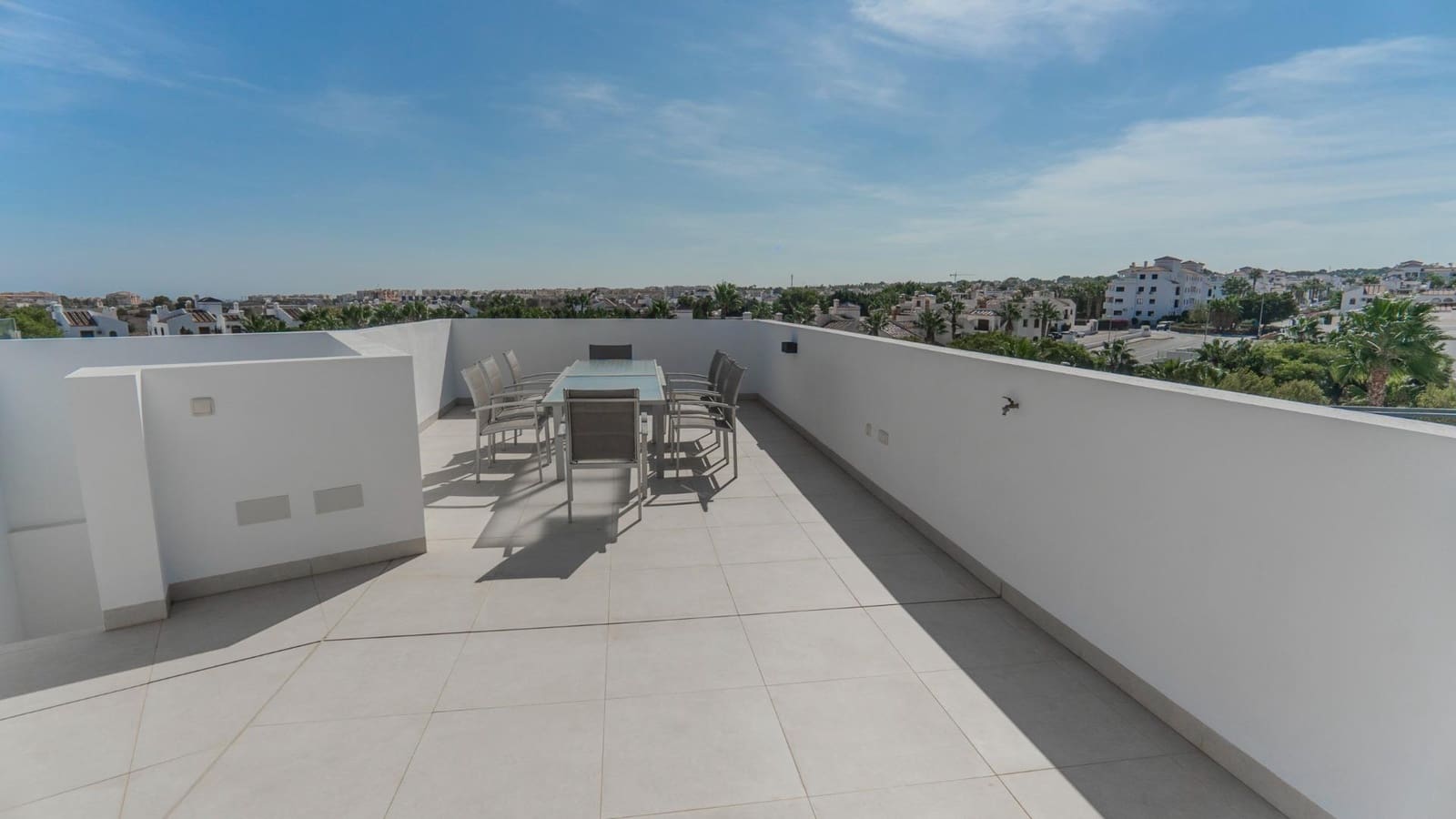 4 bedroom Villa for sale in Villamartin with pool - € 475,000 (Ref: 9528319)