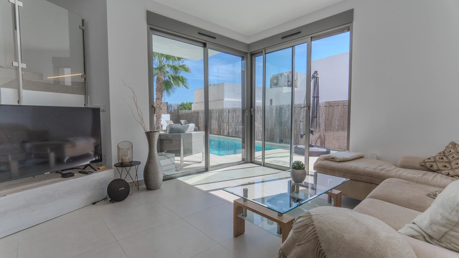 4 bedroom Villa for sale in Villamartin with pool - € 475,000 (Ref: 9528319)