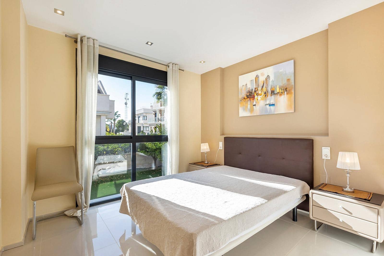 5 sypialnia Willa na sprzedaż w La Zenia z basenem garażem - 895 000 € (Ref: 9528320)