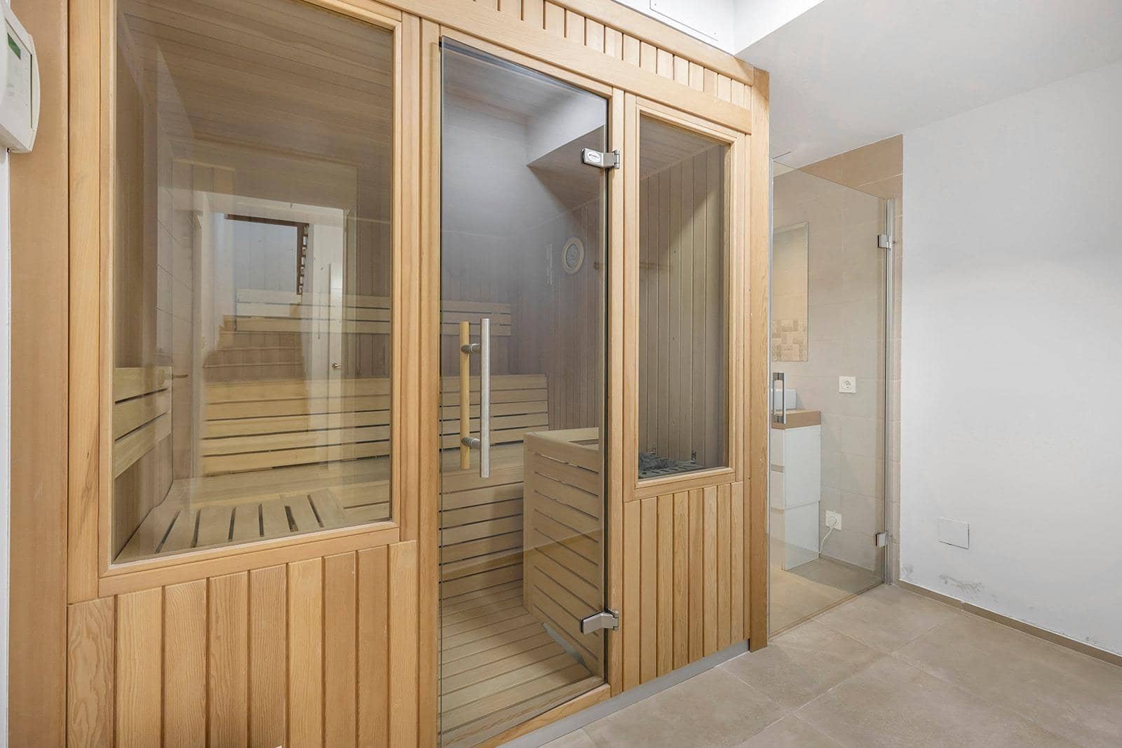 5 sypialnia Willa na sprzedaż w La Zenia z basenem garażem - 895 000 € (Ref: 9528320)