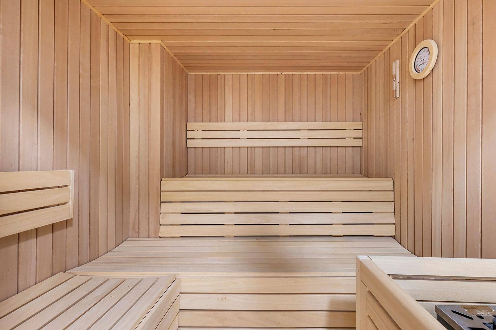 5 sypialnia Willa na sprzedaż w La Zenia z basenem garażem - 895 000 € (Ref: 9528320)