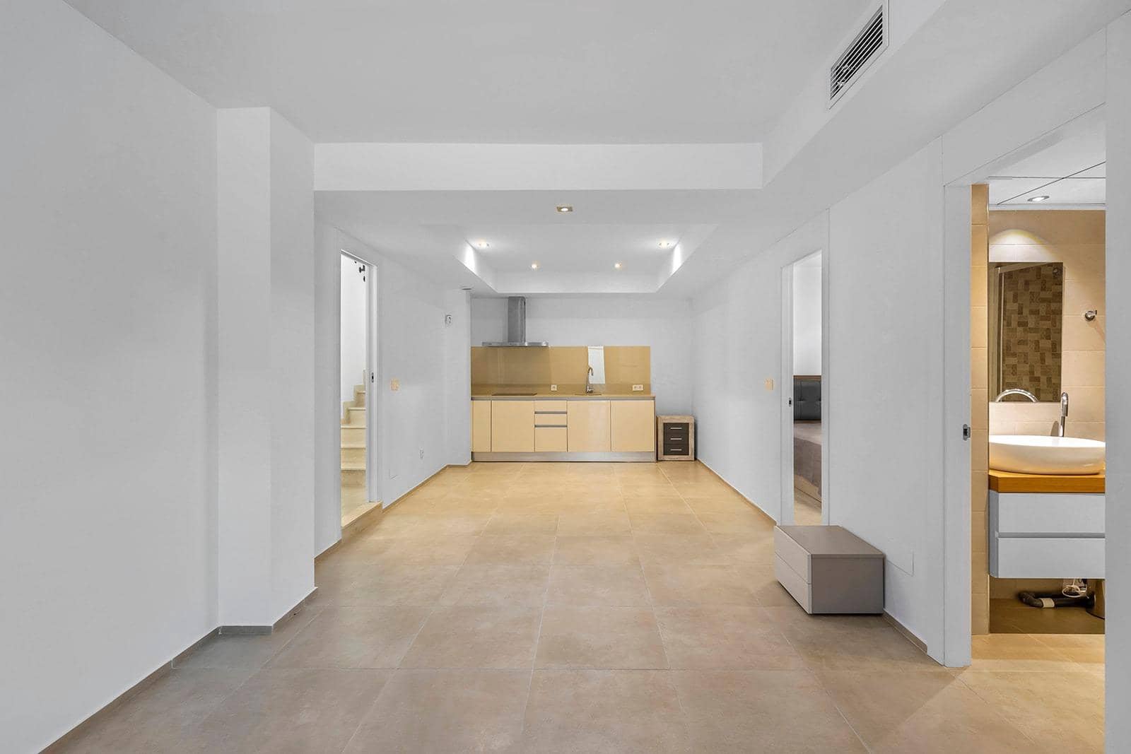 5 sypialnia Willa na sprzedaż w La Zenia z basenem garażem - 895 000 € (Ref: 9528320)