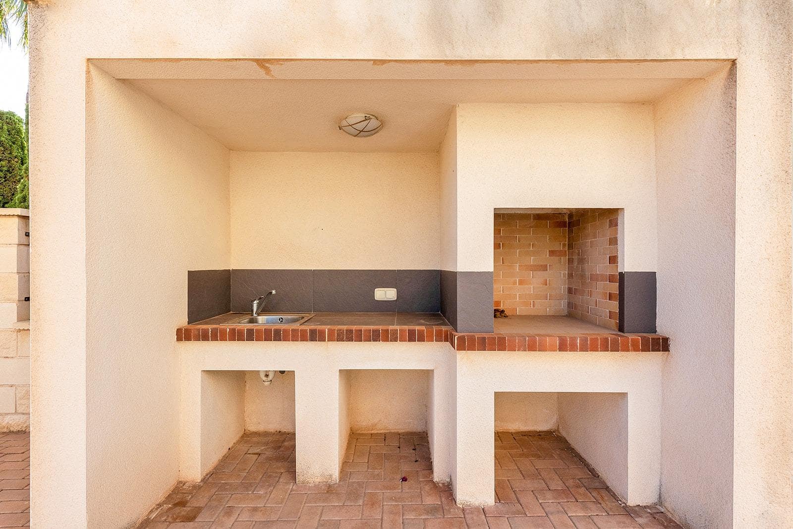 5 sypialnia Willa na sprzedaż w La Zenia z basenem garażem - 895 000 € (Ref: 9528320)