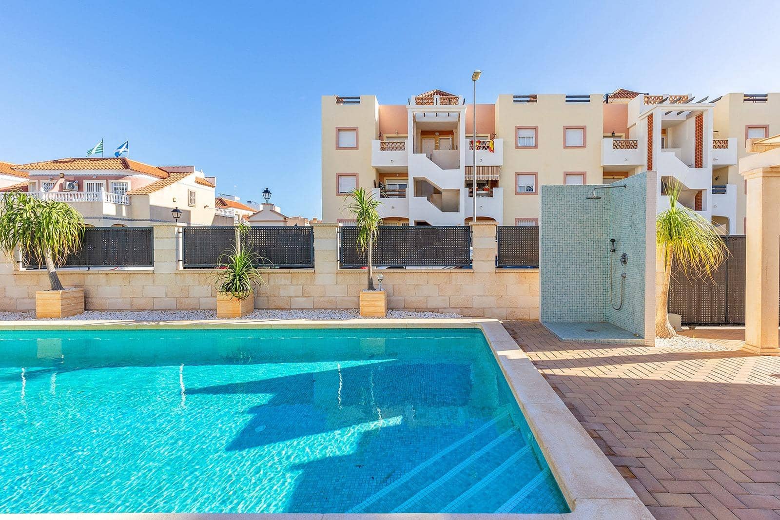 5 sypialnia Willa na sprzedaż w La Zenia z basenem garażem - 895 000 € (Ref: 9528320)