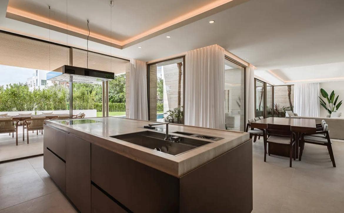 Chalet de 7 habitaciones en Benahavís en venta con piscina garaje - 4.990.000 € (Ref: 9528321)