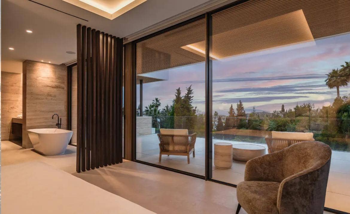 Chalet de 7 habitaciones en Benahavís en venta con piscina garaje - 4.990.000 € (Ref: 9528321)