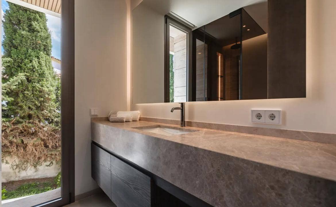 Chalet de 7 habitaciones en Benahavís en venta con piscina garaje - 4.990.000 € (Ref: 9528321)