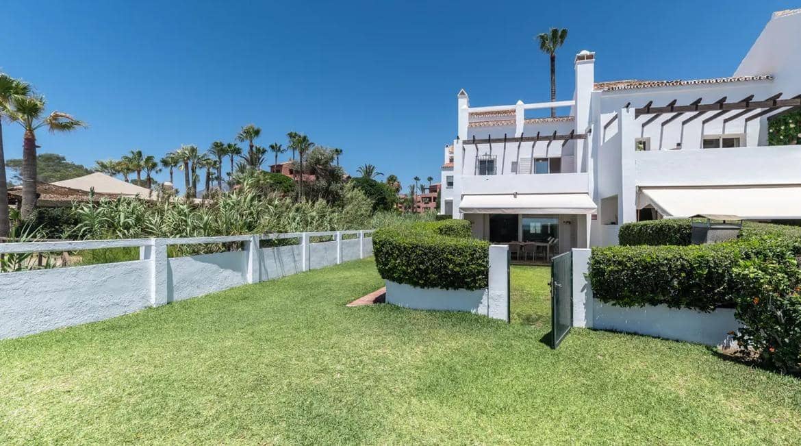 4 soverom Rekkehus til salgs i Las Chapas med svømmebasseng - € 1 950 000 (Ref: 9528322)