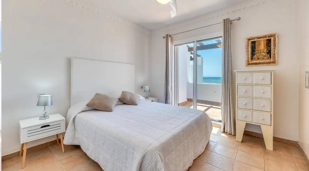 4 soverom Rekkehus til salgs i Las Chapas med svømmebasseng - € 1 950 000 (Ref: 9528322)