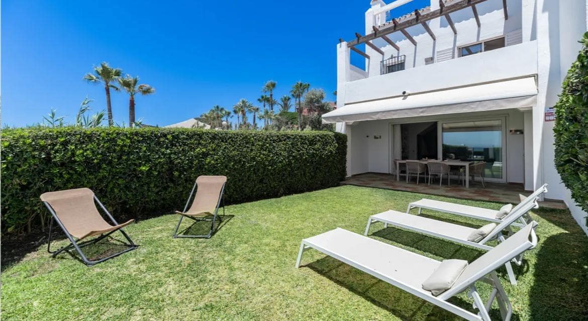 4 soverom Rekkehus til salgs i Las Chapas med svømmebasseng - € 1 950 000 (Ref: 9528322)