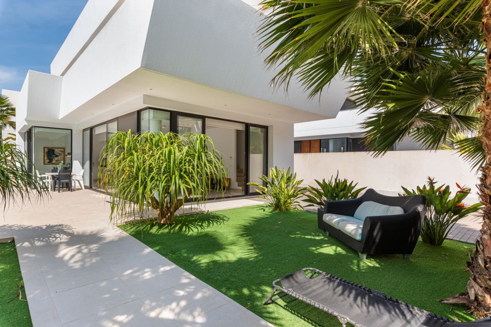 4 bedroom Villa for sale in Ciudad Quesada with pool - € 640,000 (Ref: 9528323)