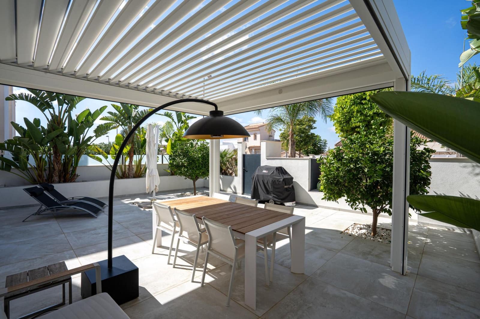 5 bedroom Villa for sale in Ciudad Quesada with pool garage - € 799,000 (Ref: 9528324)