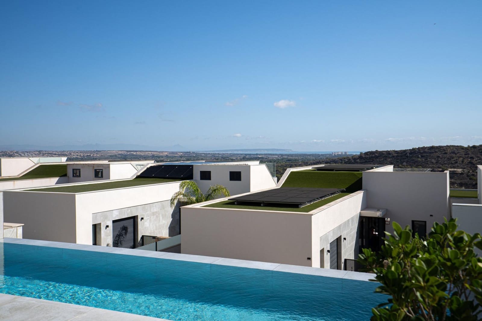 5 bedroom Villa for sale in Ciudad Quesada with pool garage - € 799,000 (Ref: 9528324)