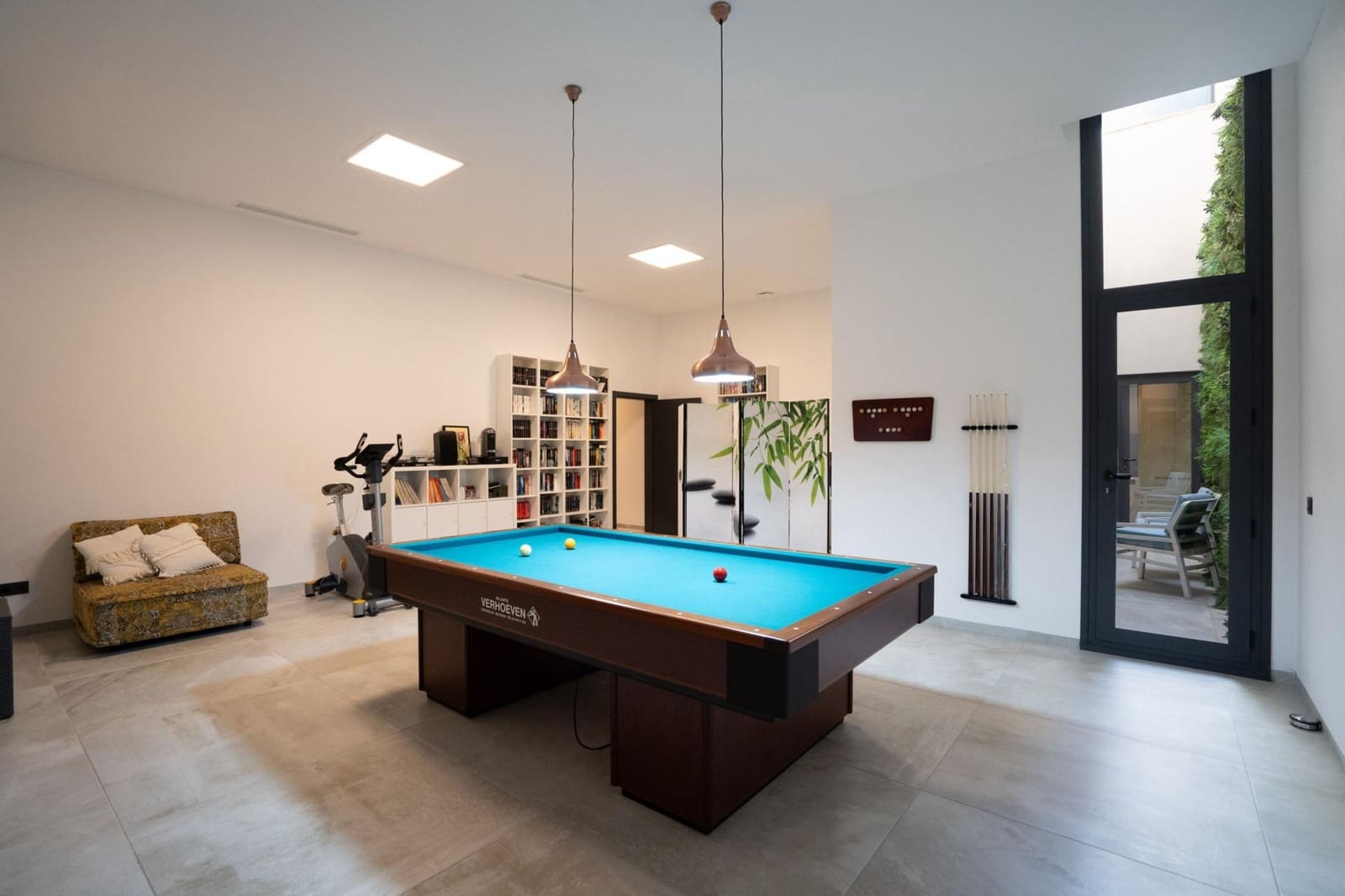 5 bedroom Villa for sale in Ciudad Quesada with pool garage - € 799,000 (Ref: 9528324)