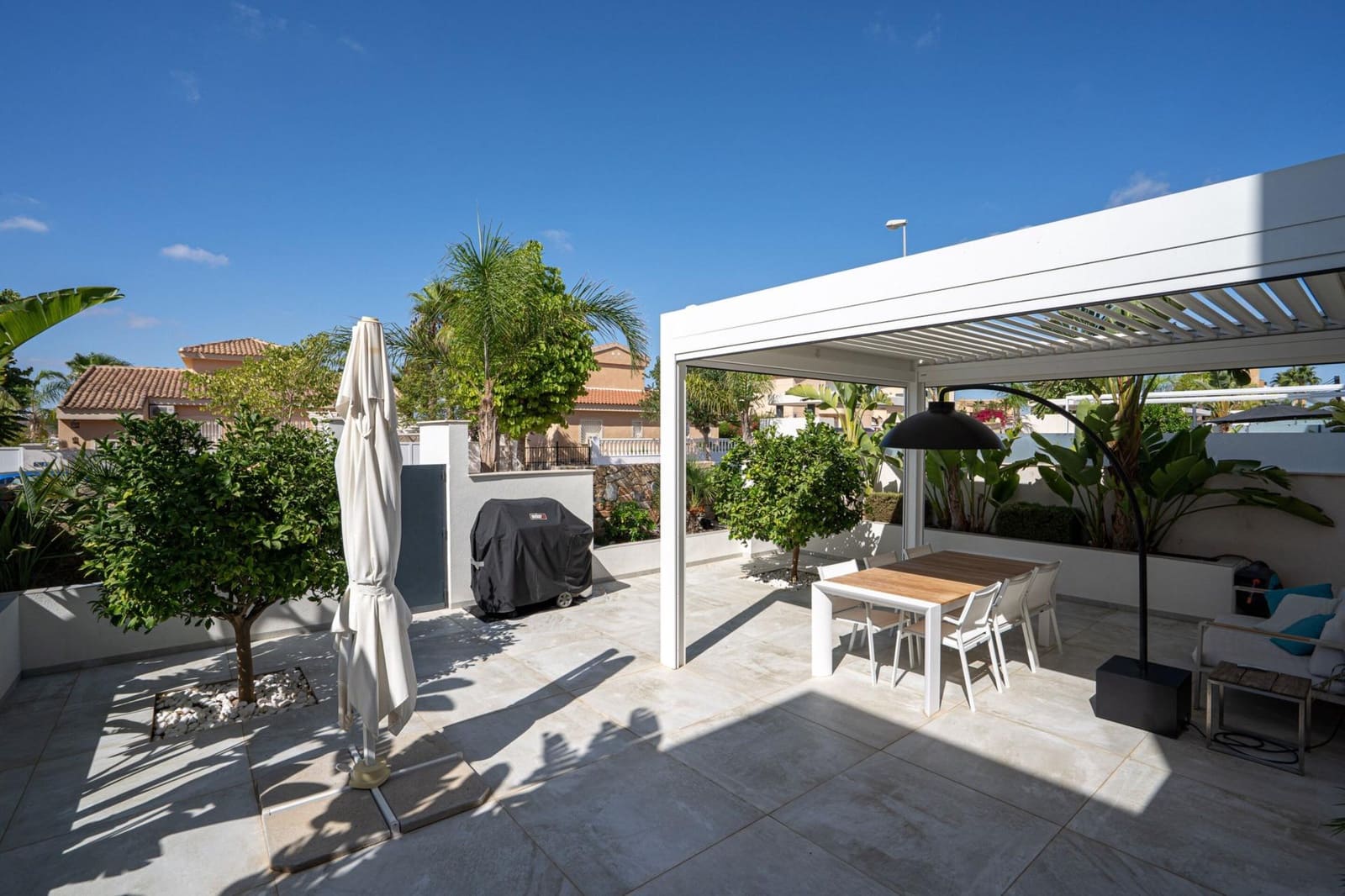 5 bedroom Villa for sale in Ciudad Quesada with pool garage - € 799,000 (Ref: 9528324)