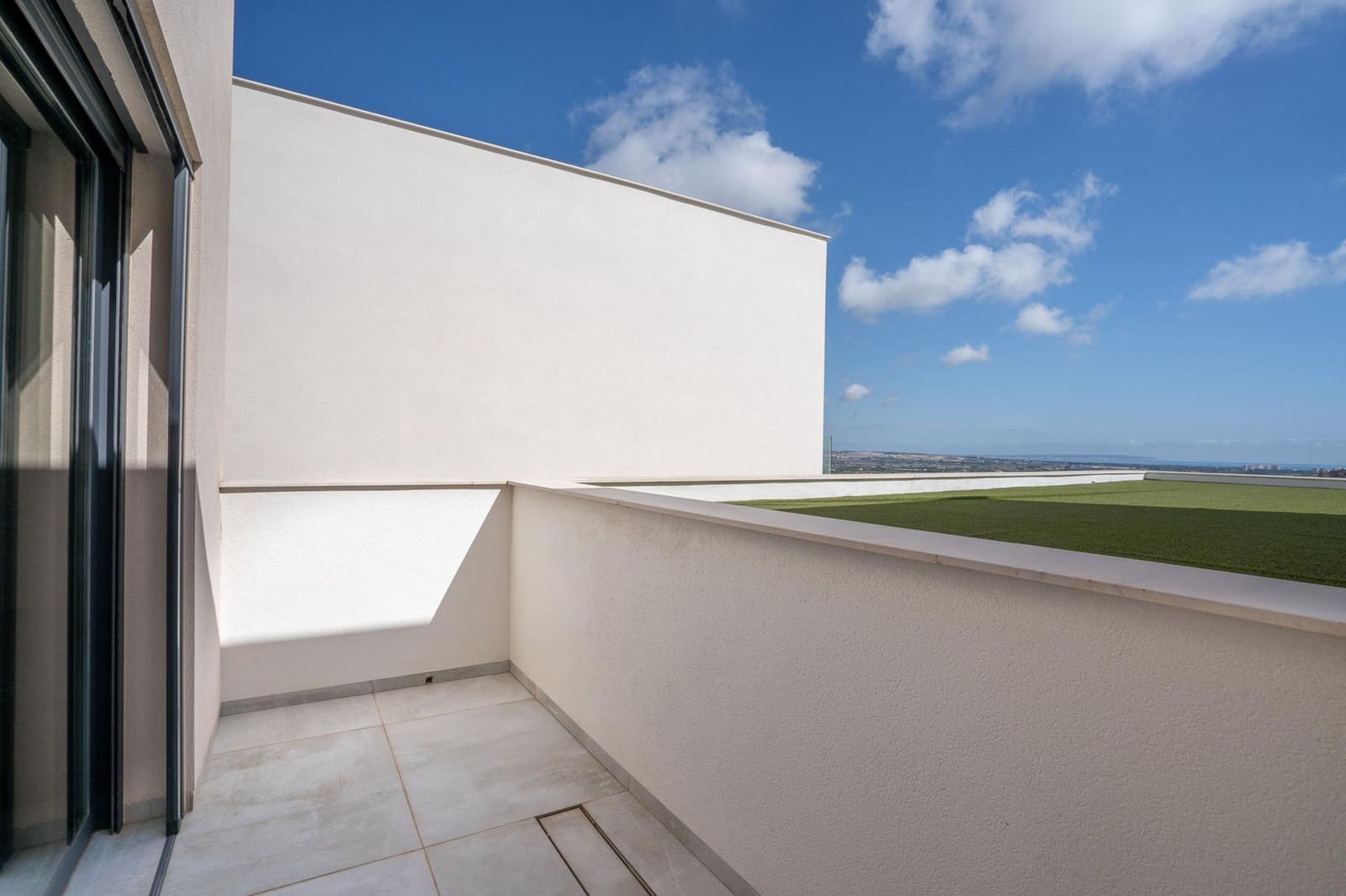 5 bedroom Villa for sale in Ciudad Quesada with pool garage - € 799,000 (Ref: 9528324)