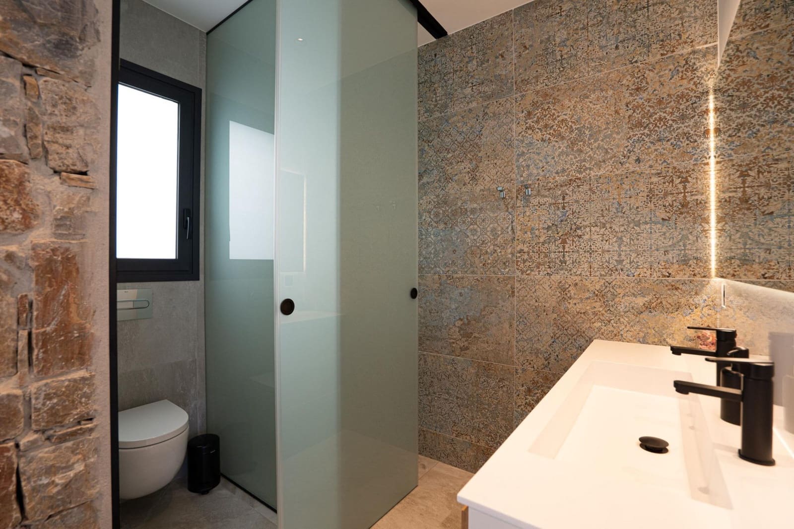 5 bedroom Villa for sale in Ciudad Quesada with pool garage - € 799,000 (Ref: 9528324)