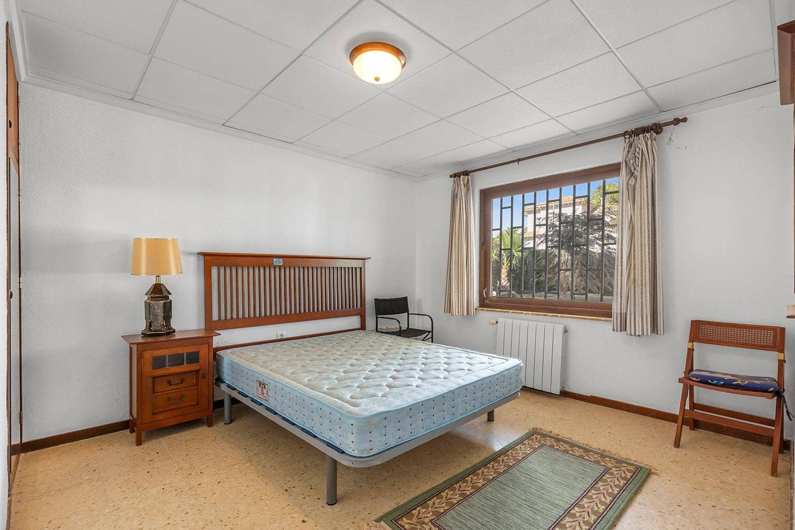 5 bedroom Villa for sale in Filipinas with pool garage - € 670,000 (Ref: 9528326)