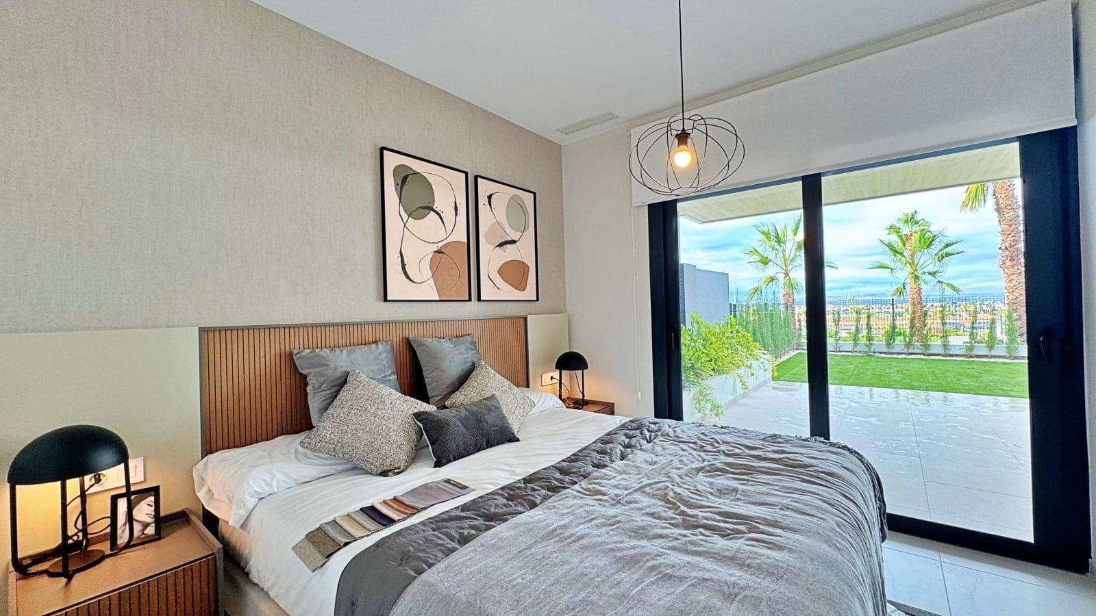 Apartamento de 2 habitaciones en Torrevieja en venta con piscina - 334.000 € (Ref: 9528328)