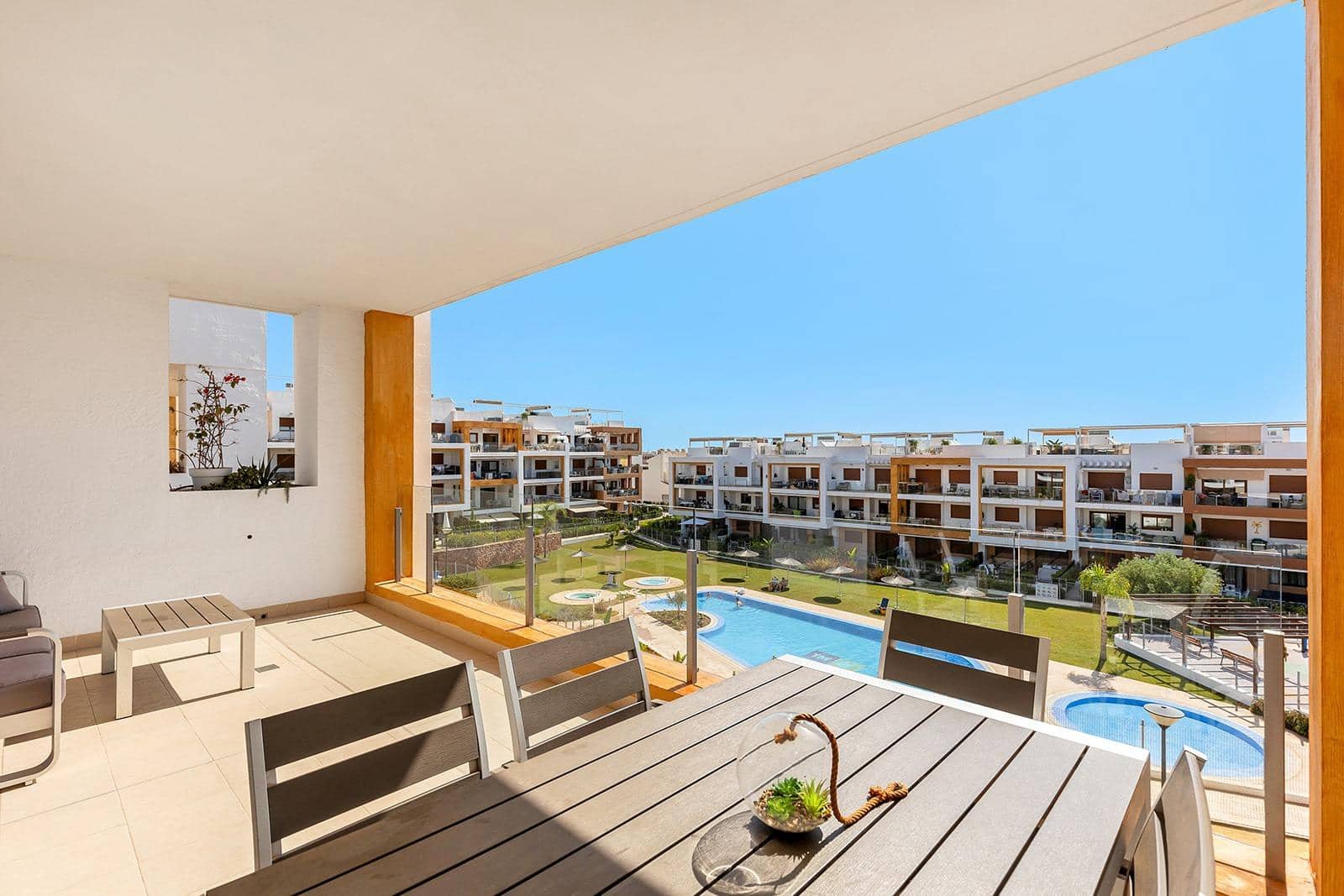 3 bedroom Apartment for sale in Villamartin with pool - € 299,900 (Ref: 9530586)
