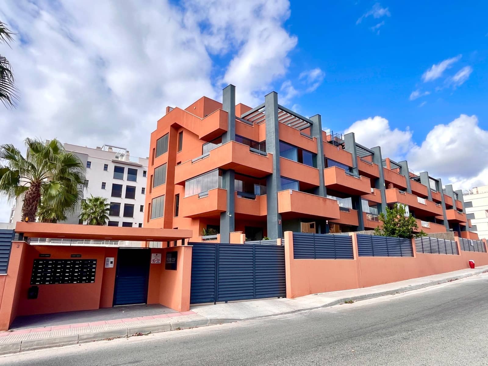 2 sypialnia Apartament na sprzedaż w Villamartin z basenem garażem - 249 900 € (Ref: 9530587)