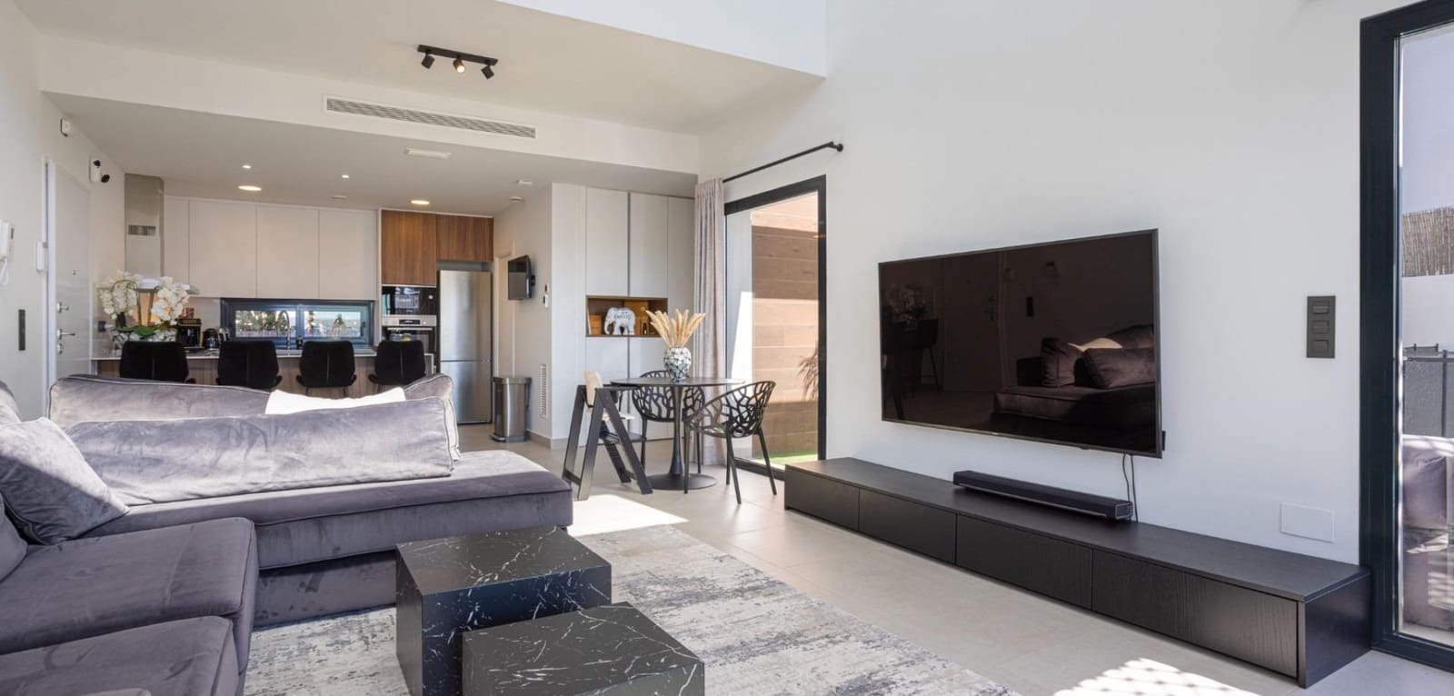 4 bedroom Villa for sale in Ciudad Quesada with pool - € 699,000 (Ref: 9530595)