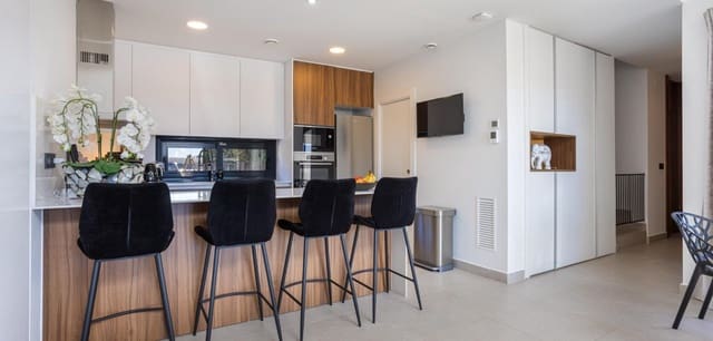 4 camera da letto Villa in vendita in Ciudad Quesada, Rojales con piscina - 699.000 € (Rif: 9530595)