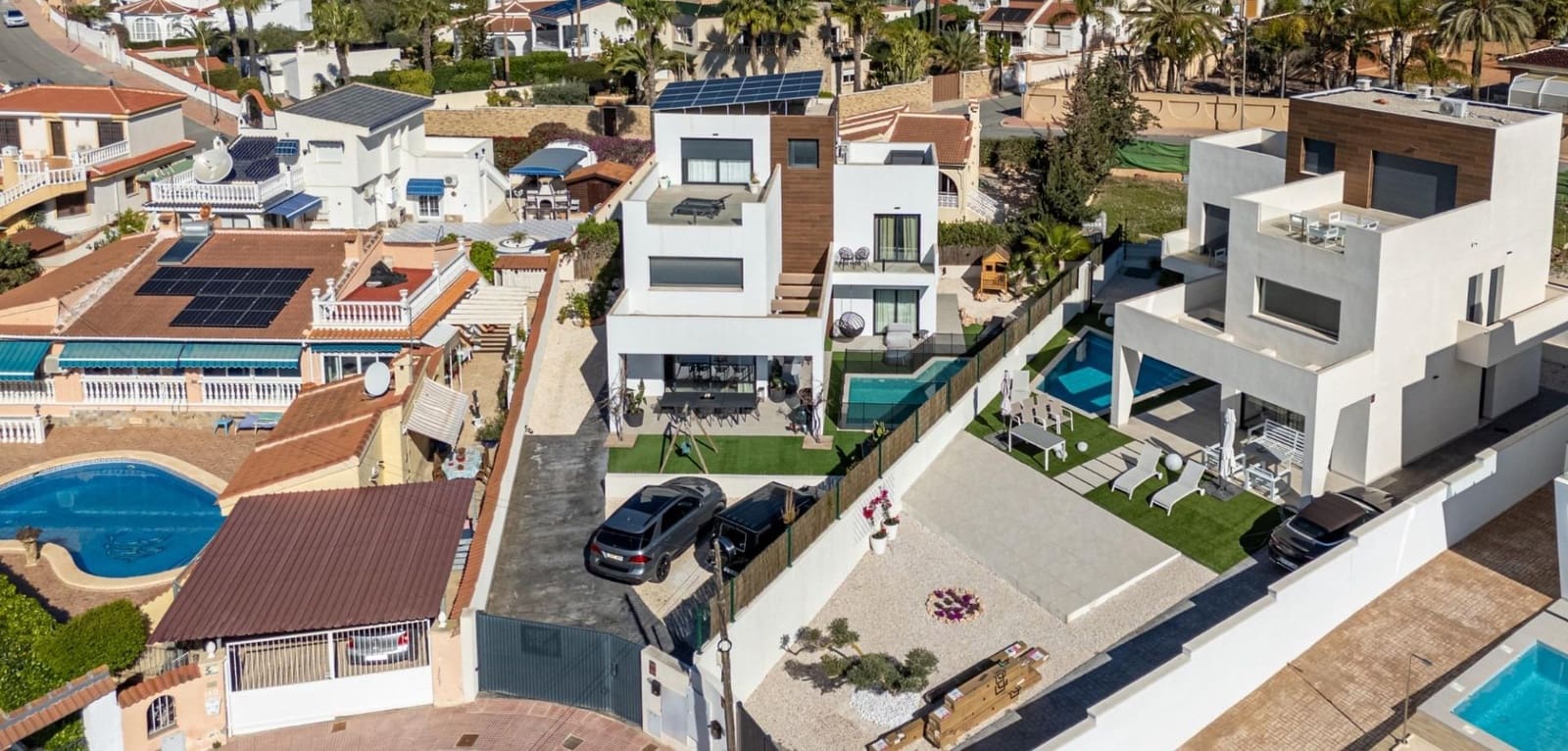 4 bedroom Villa for sale in Ciudad Quesada with pool - € 699,000 (Ref: 9530595)