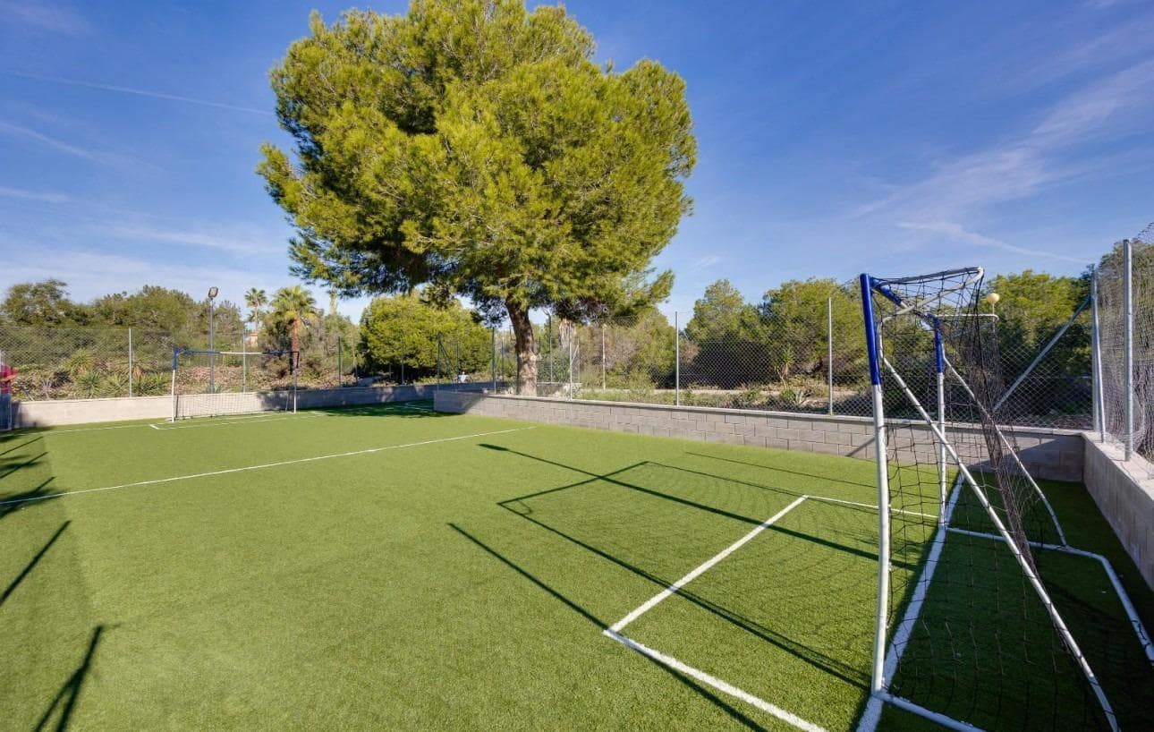 2 sovrum Bungalow till salu i La Florida med pool - 148 000 € (Ref: 9630008)