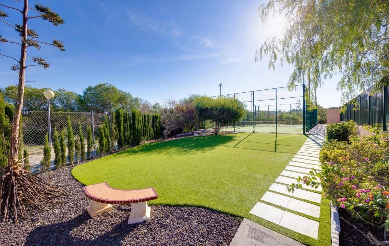 2 sovrum Bungalow till salu i La Florida med pool - 148 000 € (Ref: 9630008)