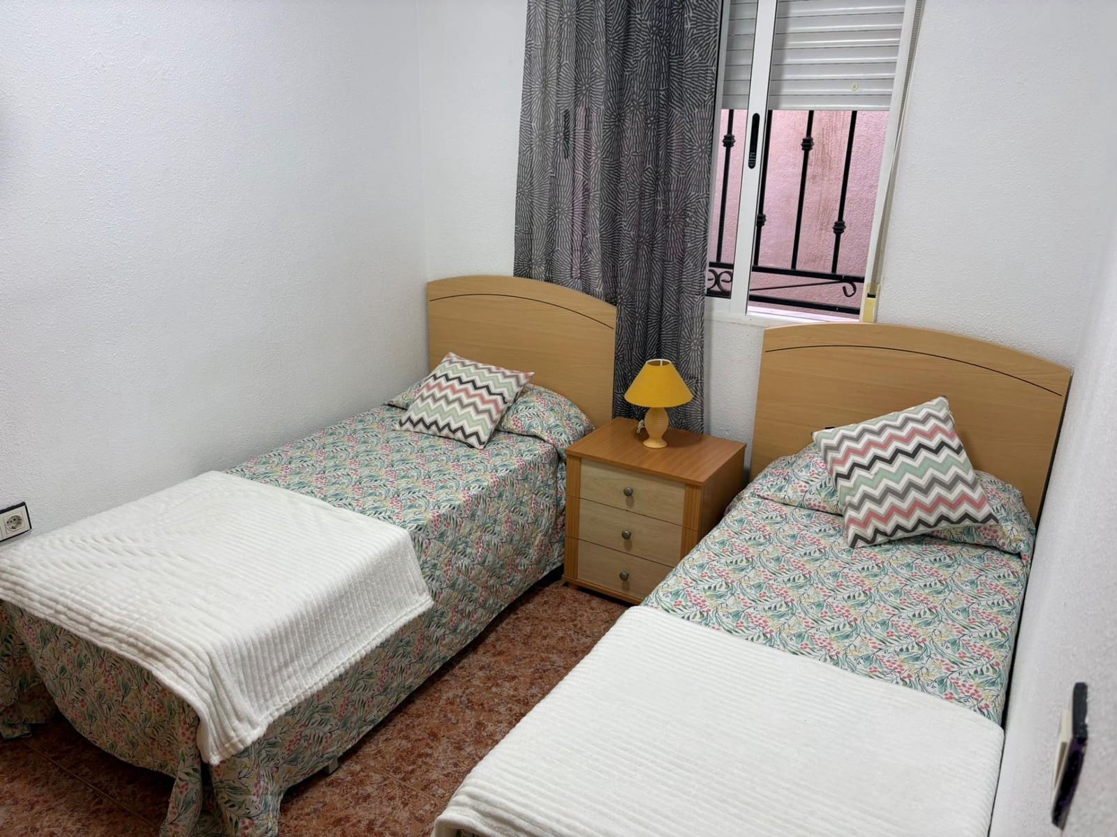 2 sovrum Bungalow till salu i La Florida med pool - 148 000 € (Ref: 9630008)