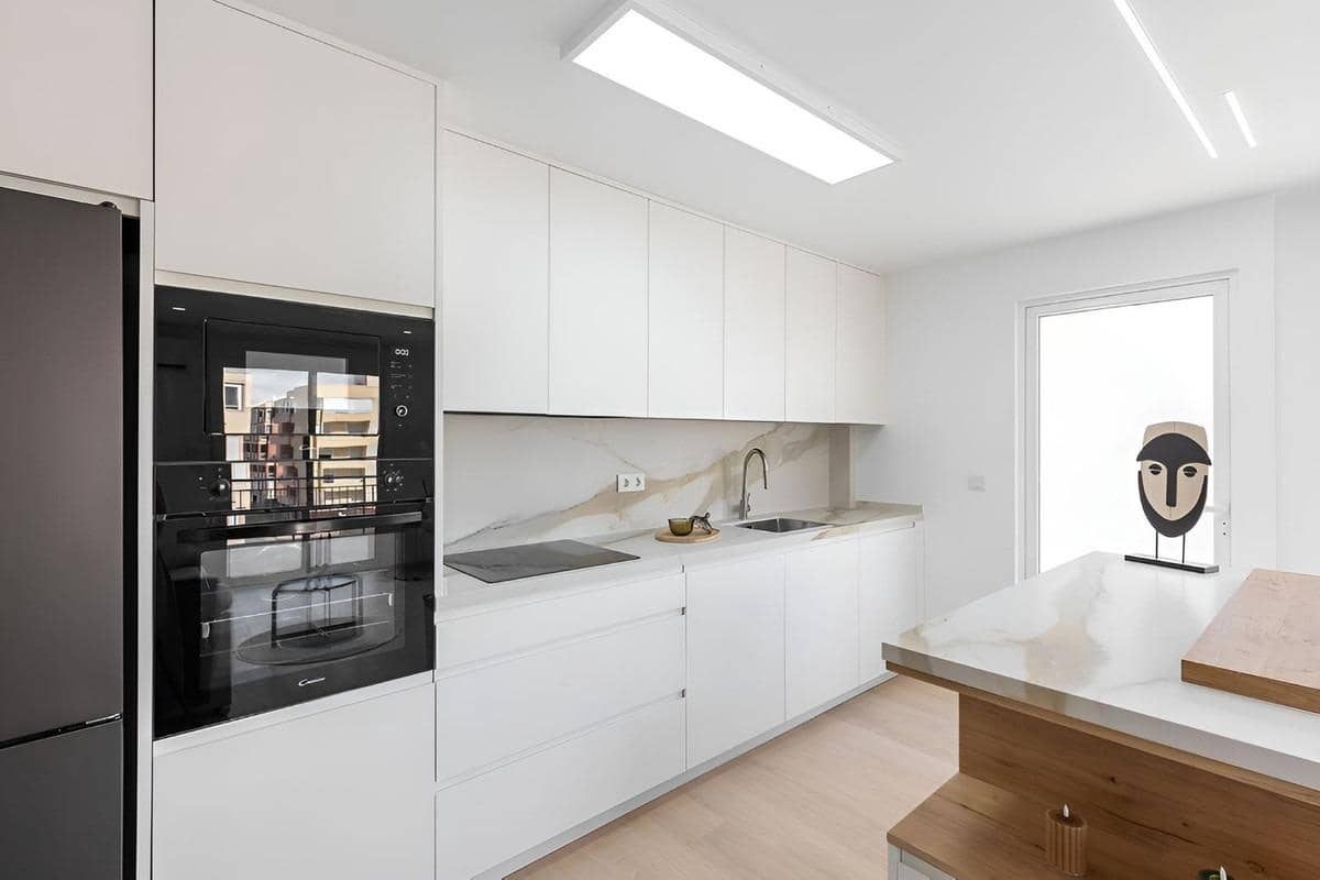 3 bedroom Apartment for sale in Torrevieja - € 299,900 (Ref: 9630010)