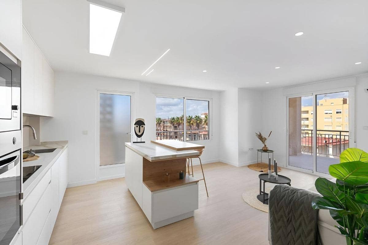 3 bedroom Apartment for sale in Torrevieja - € 299,900 (Ref: 9630010)