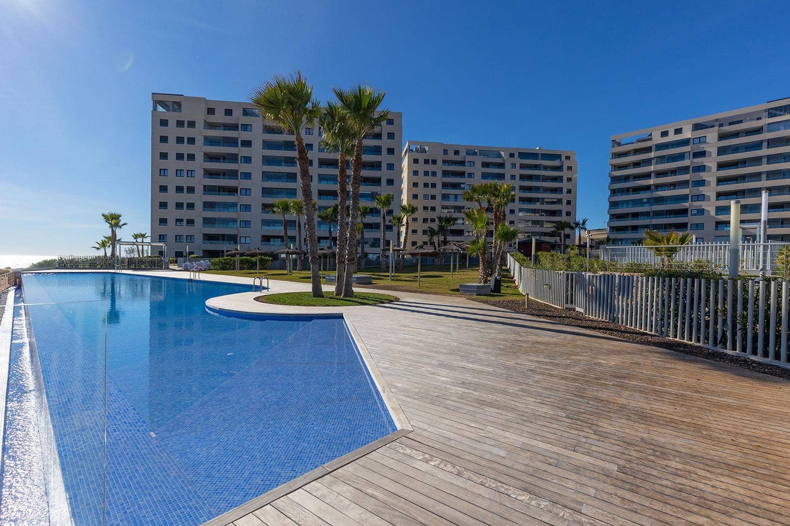 2 Zimmer Apartment zu verkaufen in Punta Prima mit Pool Garage - 765.000 € (Ref: 9639498)