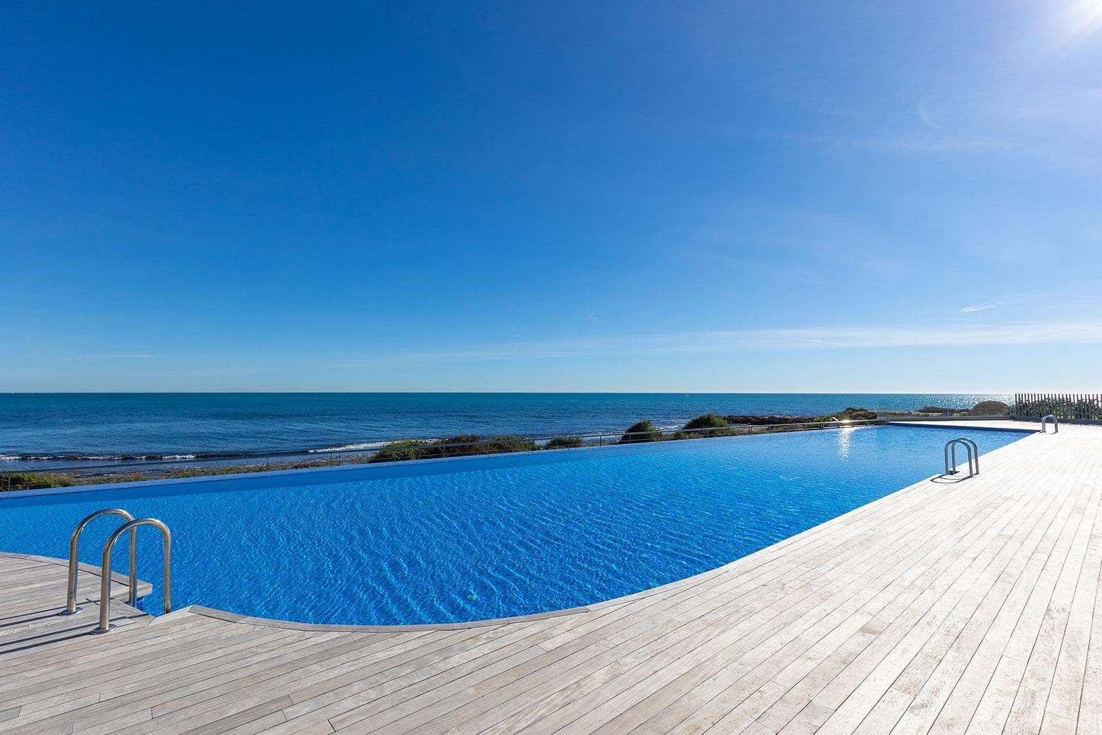 2 Zimmer Apartment zu verkaufen in Punta Prima mit Pool Garage - 765.000 € (Ref: 9639498)