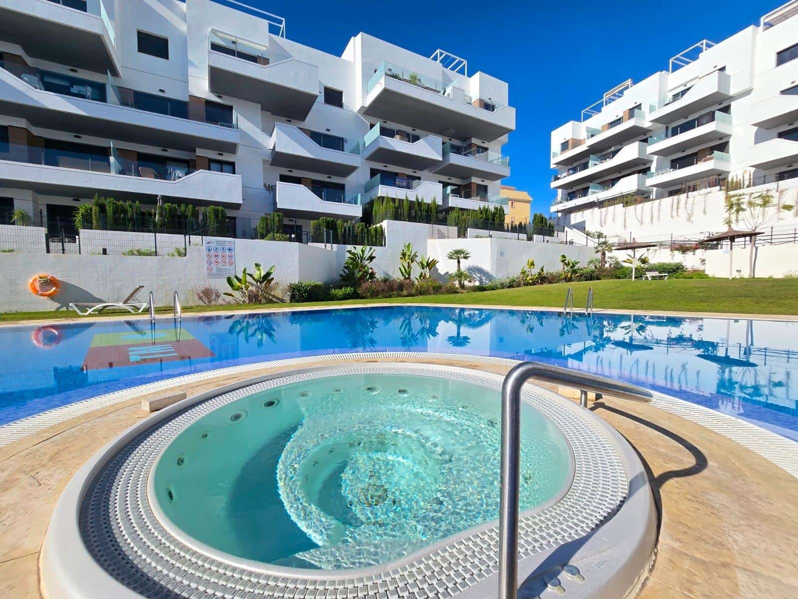 2 bedroom Apartment for sale in Villamartin with pool garage - € 275,000 (Ref: 9652045)