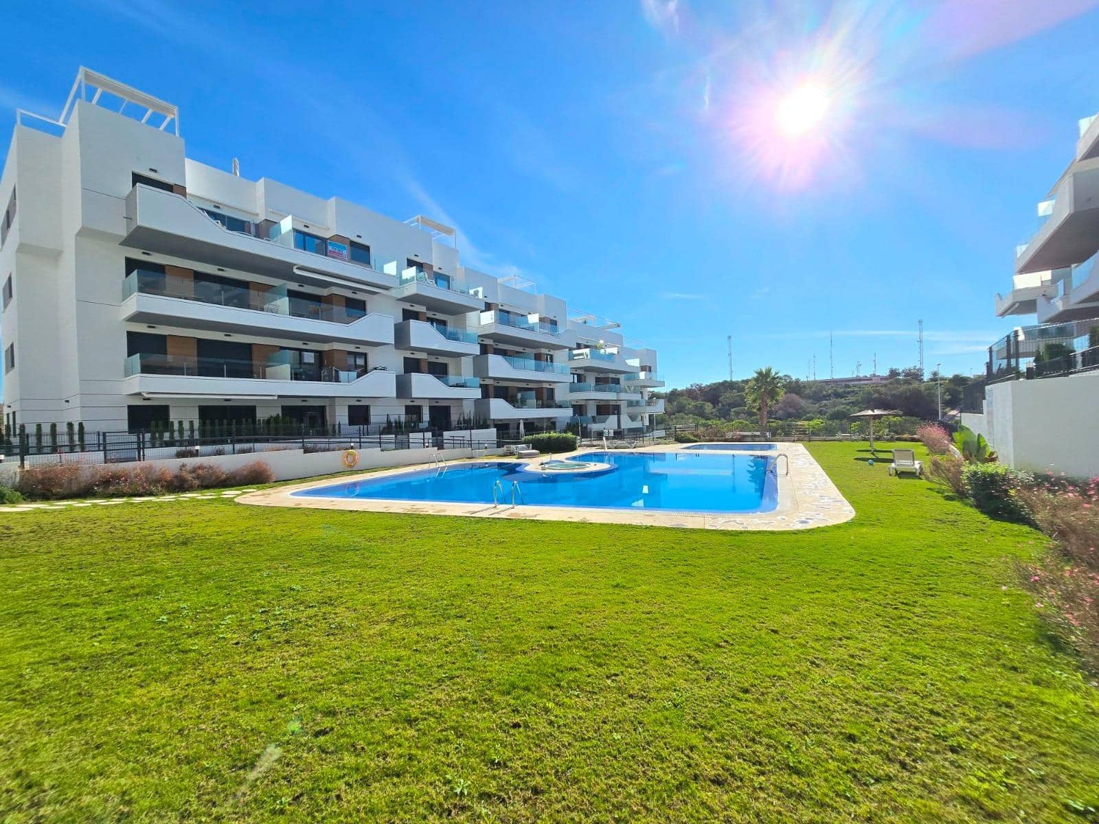 2 bedroom Apartment for sale in Villamartin with pool garage - € 275,000 (Ref: 9652045)