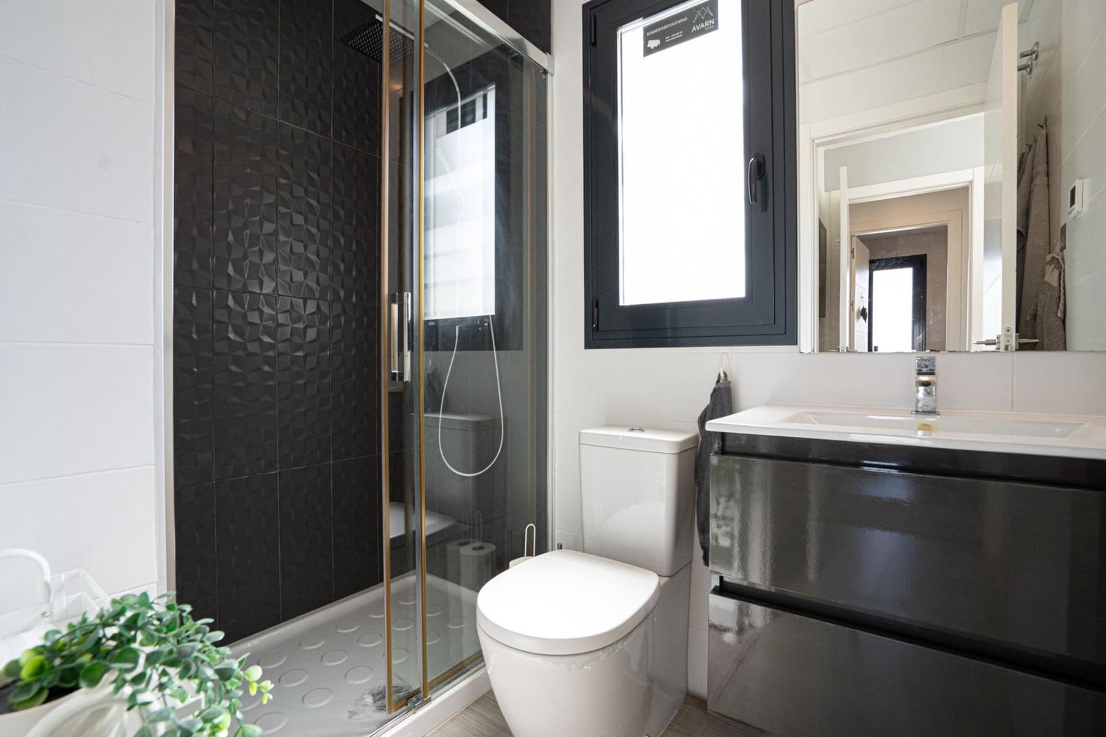 2 bedroom Apartment for sale in Punta Prima with pool - € 275,000 (Ref: 9698852)