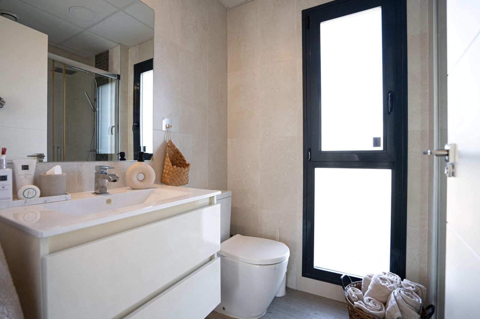 2 bedroom Apartment for sale in Punta Prima with pool - € 275,000 (Ref: 9698852)