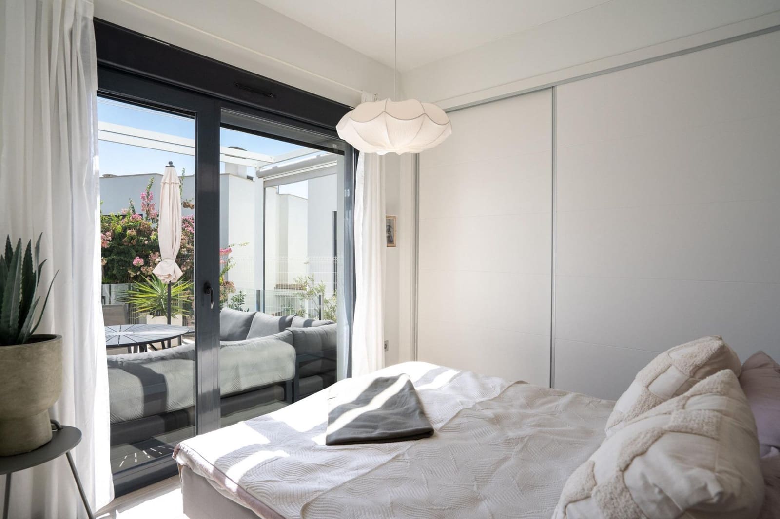 2 bedroom Apartment for sale in Punta Prima with pool - € 275,000 (Ref: 9698852)