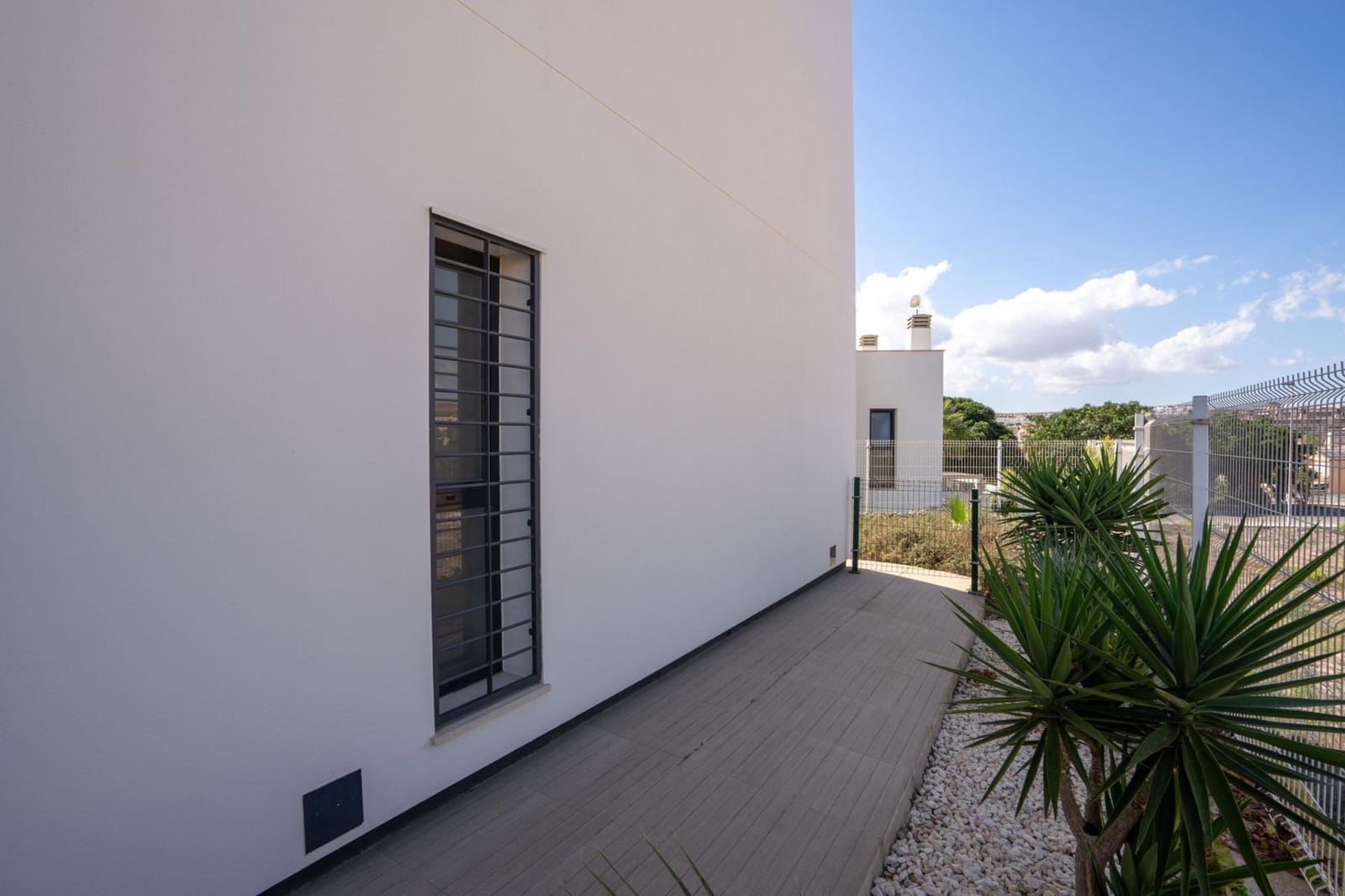 2 bedroom Apartment for sale in Punta Prima with pool - € 275,000 (Ref: 9698852)