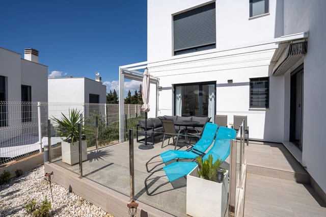 2 slaapkamer Appartement te koop in Punta Prima, Torrevieja met zwembad - € 275.000 (Ref: 9698852)