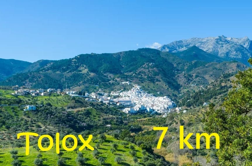 16 sypialnia Hotel na sprzedaż w Tolox z basenem - 1 500 000 € (Ref: 9524724)