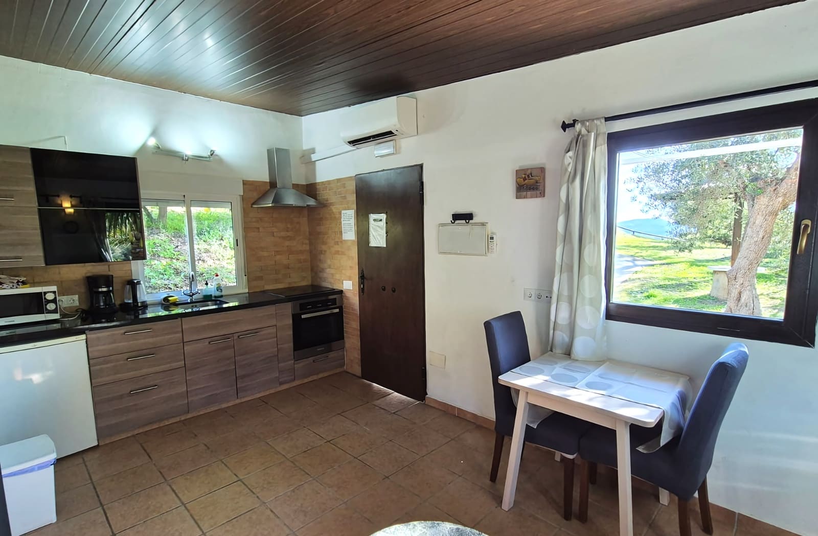 16 sypialnia Hotel na sprzedaż w Tolox z basenem - 1 500 000 € (Ref: 9524724)