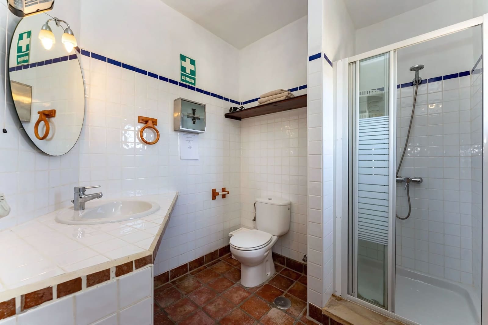 16 sypialnia Hotel na sprzedaż w Tolox z basenem - 1 500 000 € (Ref: 9524724)