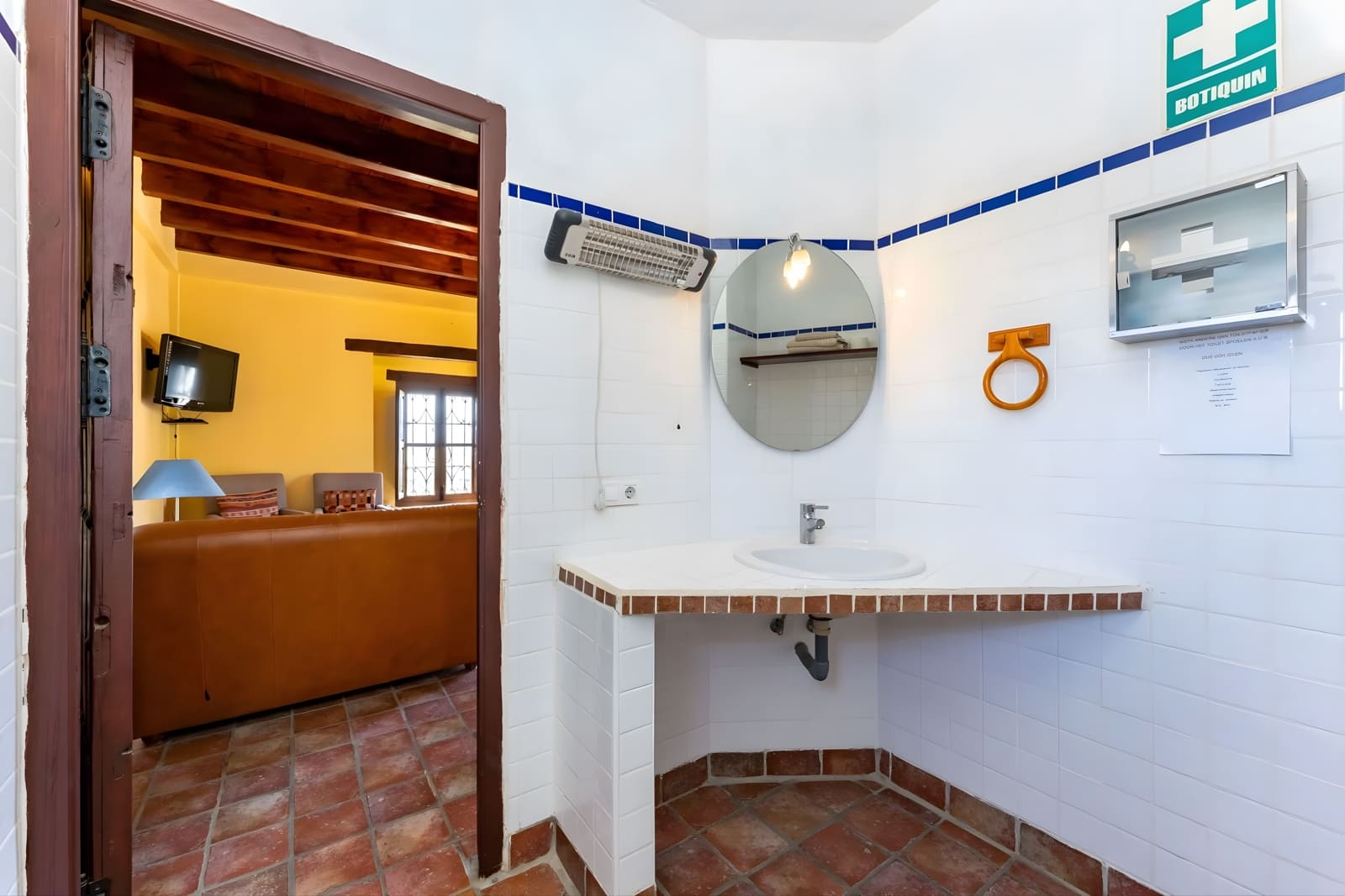 16 sypialnia Hotel na sprzedaż w Tolox z basenem - 1 500 000 € (Ref: 9524724)