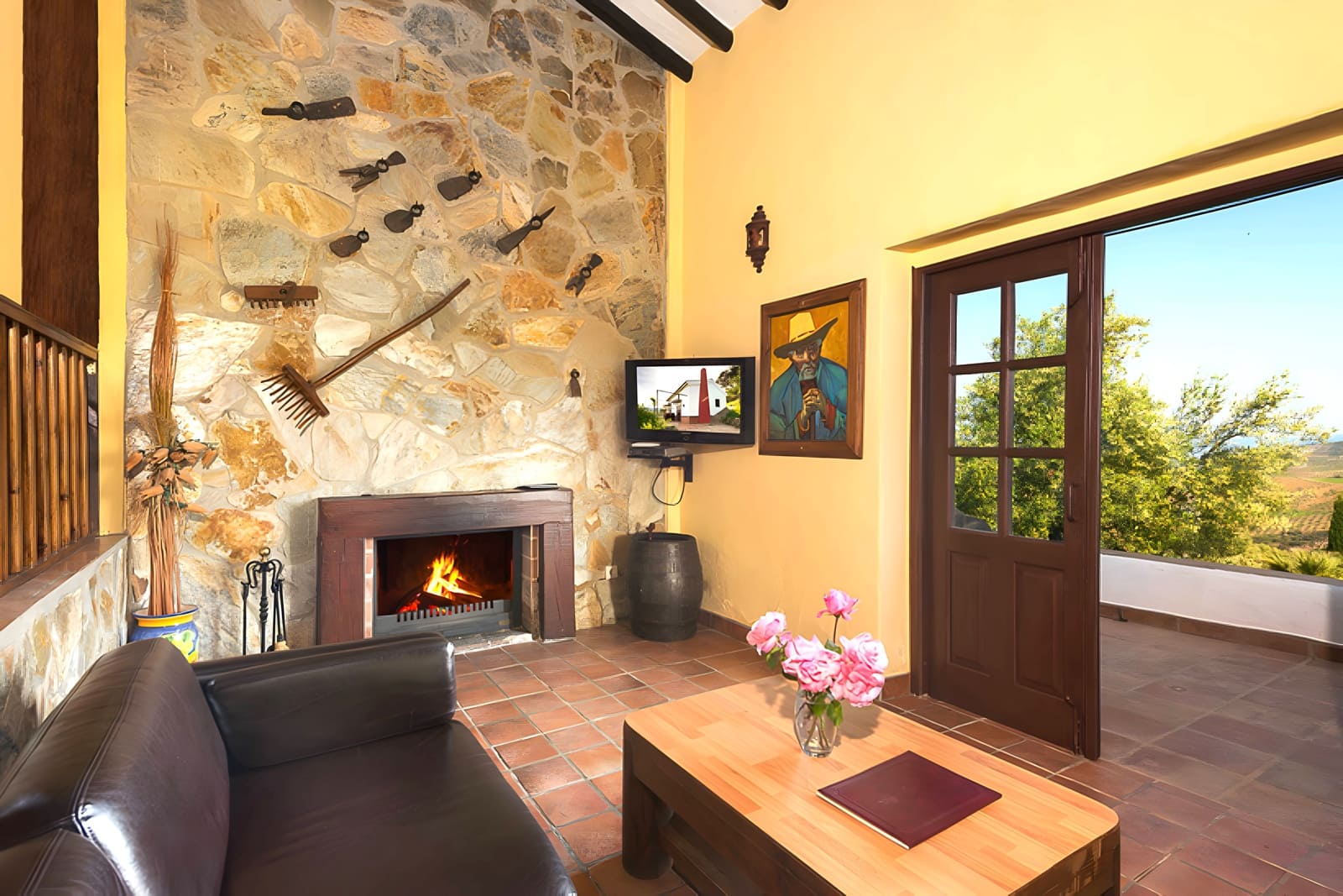 16 sypialnia Hotel na sprzedaż w Tolox z basenem - 1 500 000 € (Ref: 9524724)