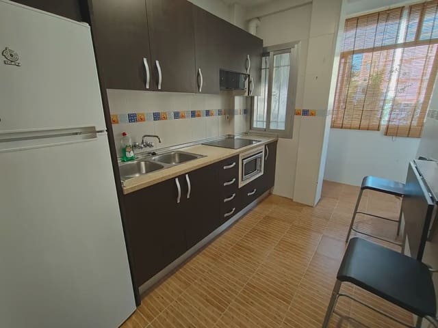 3 bedroom Flat for rent in Poligono Cartuja - La Paz, Granada city - € 900 (Ref: 10007775)